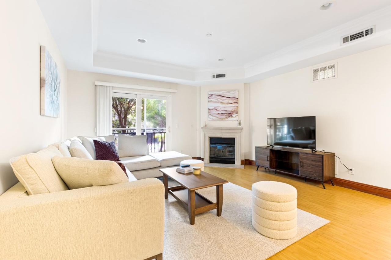 Charming And Stylish In The Heart Of La Apartamento